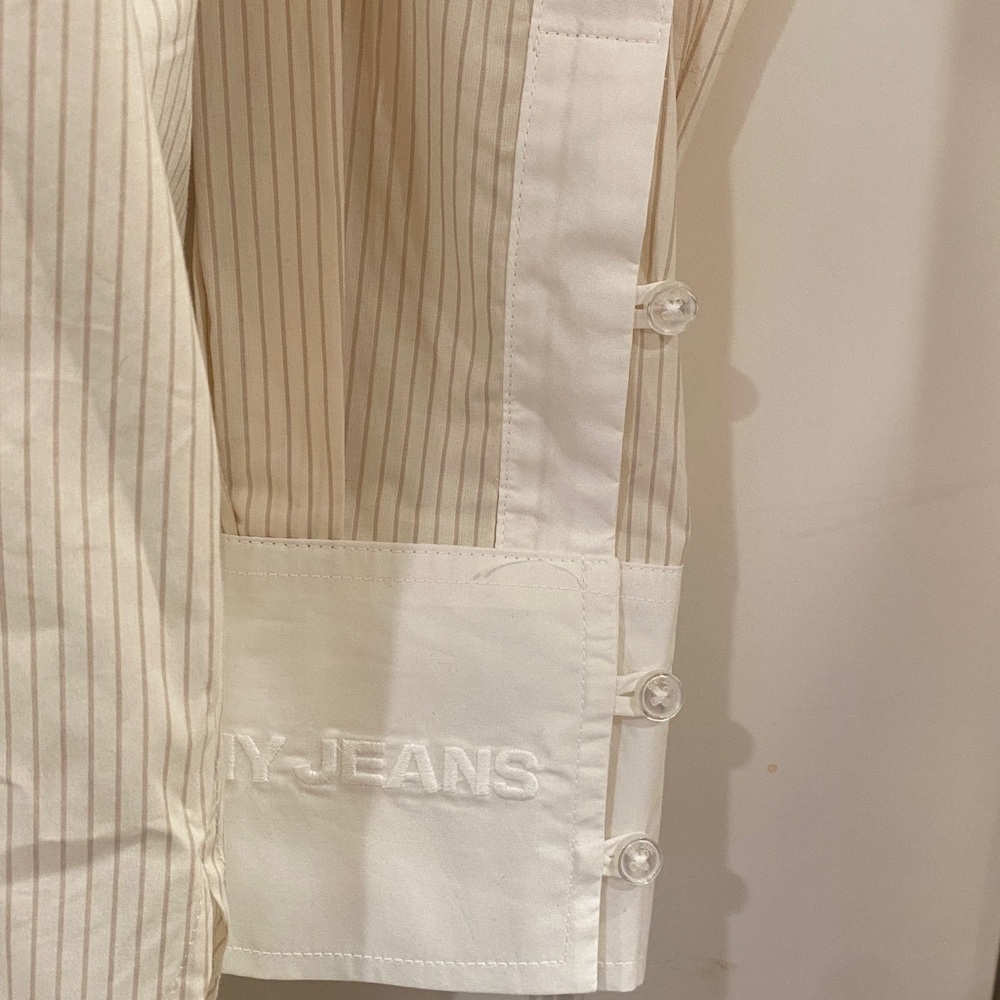 DKNY Jeans
Women's Long Sleeve Striped Collared Shirt NWT - Picture 8 of 10